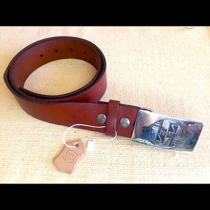 Leather belt with buckle, new with tag